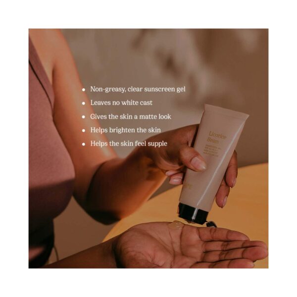 82°E Licorice Beam Gel Sunscreen With SPF 40 PA+++ (40 ml) - 82°E