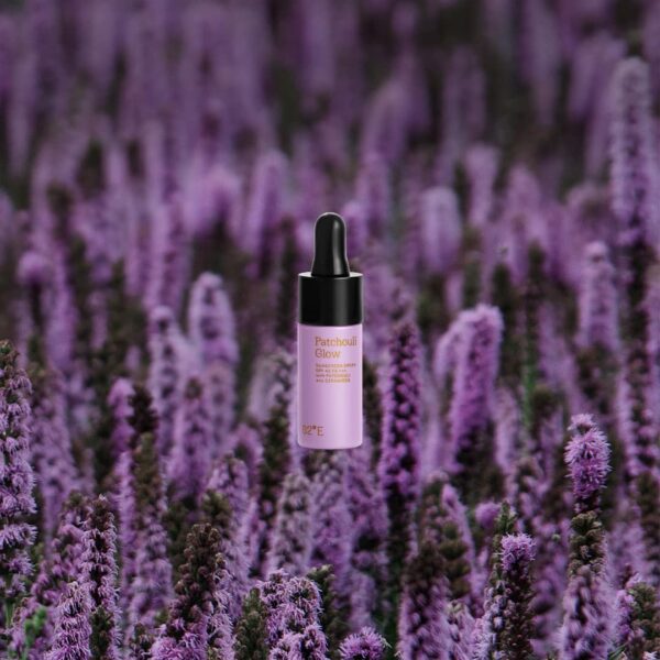 82°E Patchouli Glow Sunscreen Oil SPF 40 PA+++ with Patchouli and Ceramides (15 ml) - 82°E