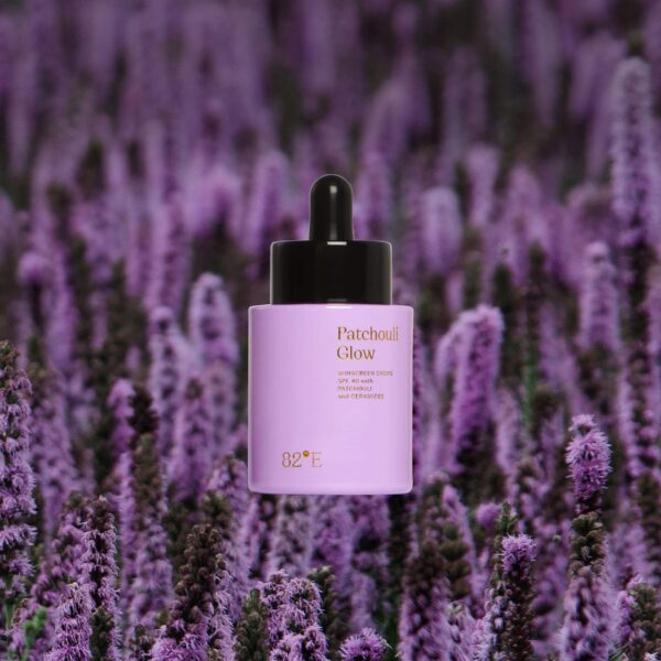 82°E Patchouli Glow Sunscreen Oil SPF 40 PA+++ with Patchouli and Ceramides (30 ml) - 82°E