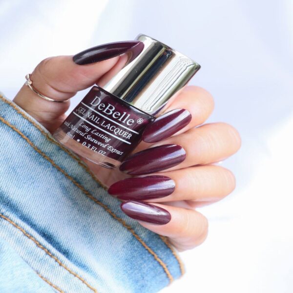 DeBelle Gel Nail Polish - Glamorous Garnet (8ml) - DeBelle