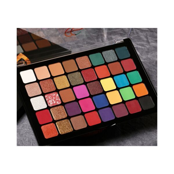 Europe Girl 40 Color Eyeshadow Palette - Cool Tone (40g) - Europe Girl