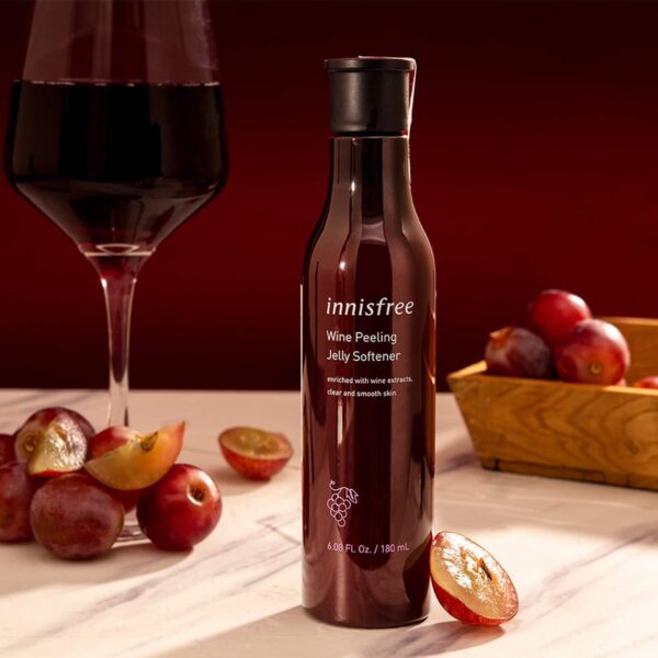 Innisfree Wine Peeling Softener (180ml) - Innisfree