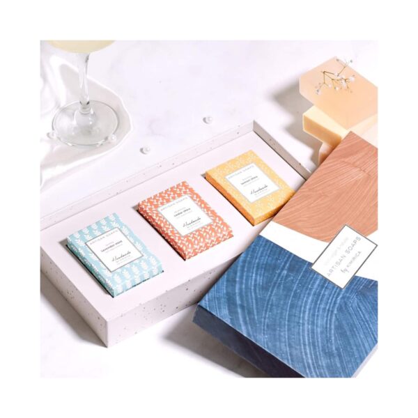 Kimirica Artisan Soap Gift Set Lemon Shea Cedar Shea & Lavender Mint for Men & Women (300 g) - Kimirica