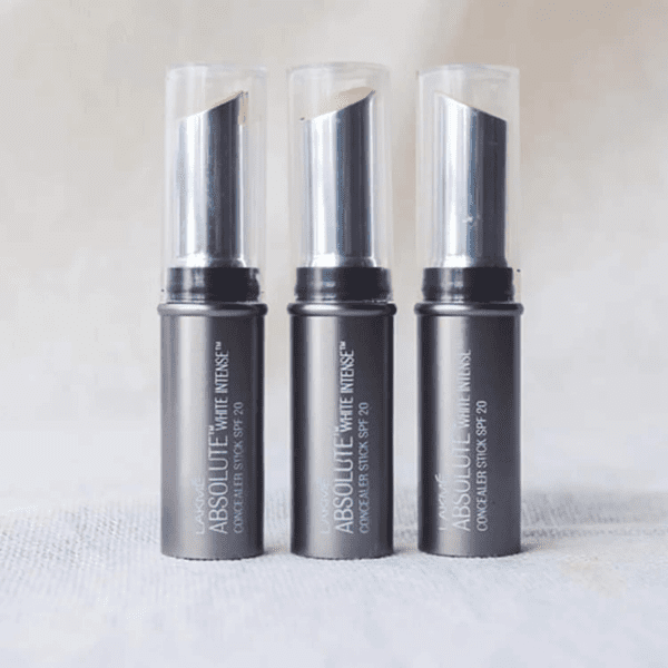 Lakme Absolute White Intense SPF 20 Concealer Stick - Honey 05 (3.6g) - Lakme