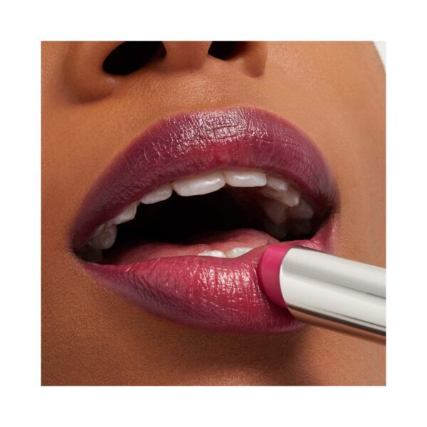 M.A.C Glow Play Tender Talk Lip Balm - Beyond (3 g) - M.A.C