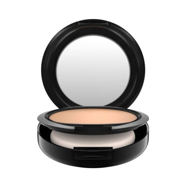 M.A.C Studio Fix Powder Plus Foundation - NW22 (15 g) - M.A.C