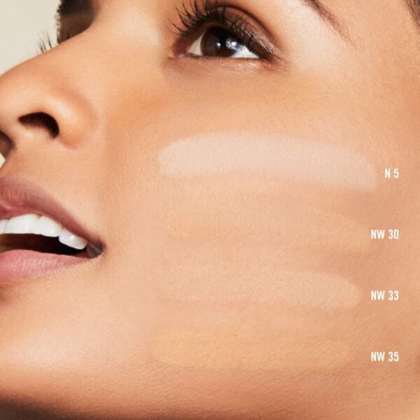 M.A.C Studio Fix Powder Plus Foundation - NW30 (15g) - M.A.C