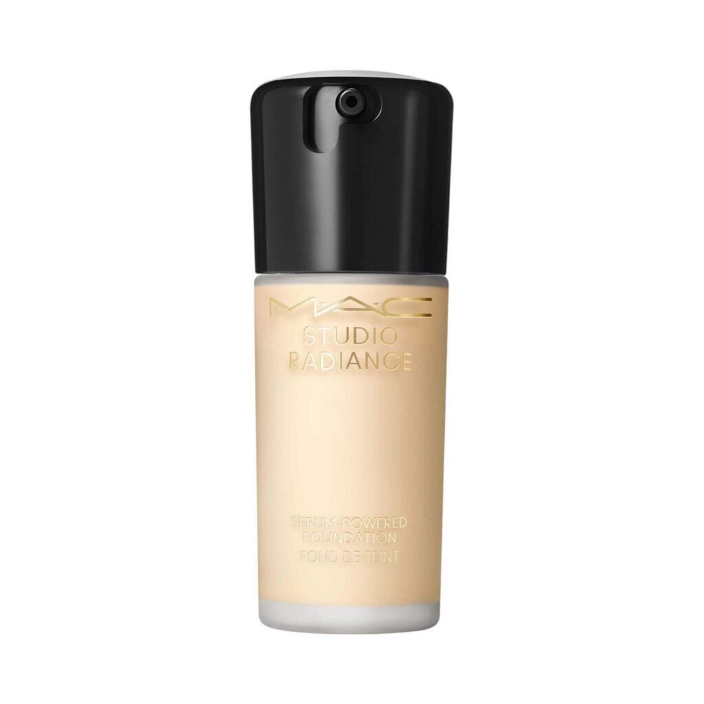 M.A.C Studio Radiance Serum Powered Foundation - NC11 (30 ml) - M.A.C