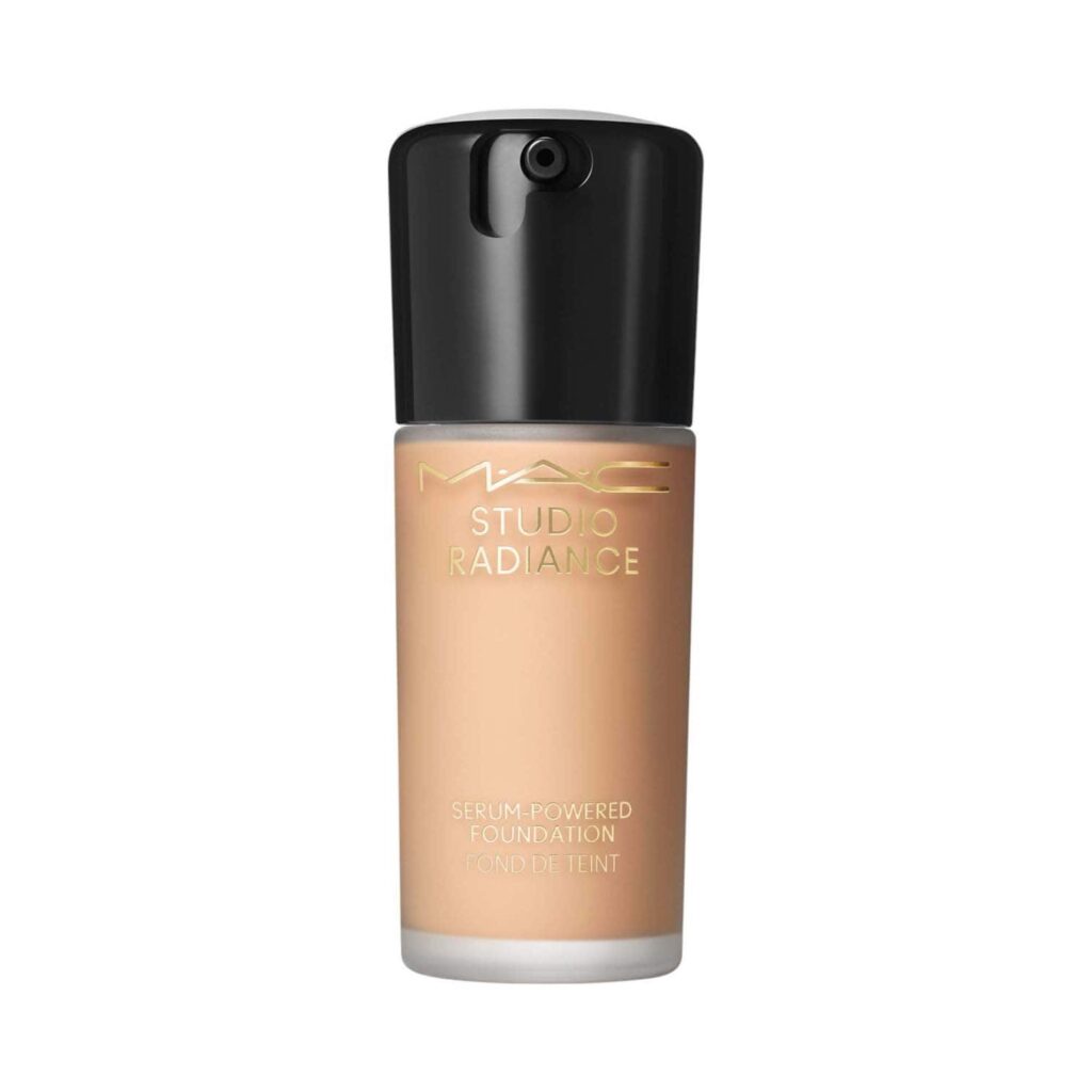 M.A.C Studio Radiance Serum Powered Foundation - NW18 (30 ml) - M.A.C
