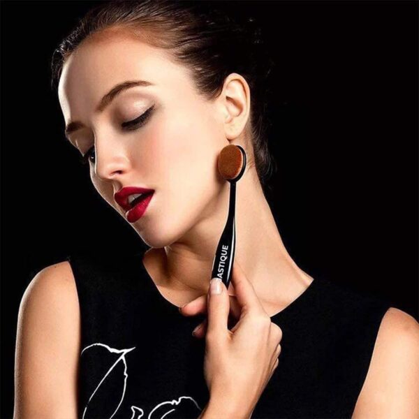 Majestique Oval Premium Case Soft Makeup Brush Set - (10Pcs) - Majestique