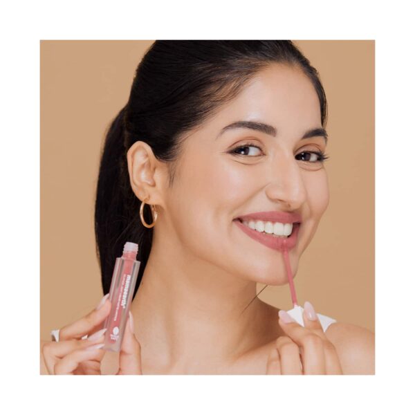 Mamaearth Feather Light Liquid Matte Lipstick With Coconut & Vitamin E - 04 Nude Rose (3.5ml) - Mamaearth