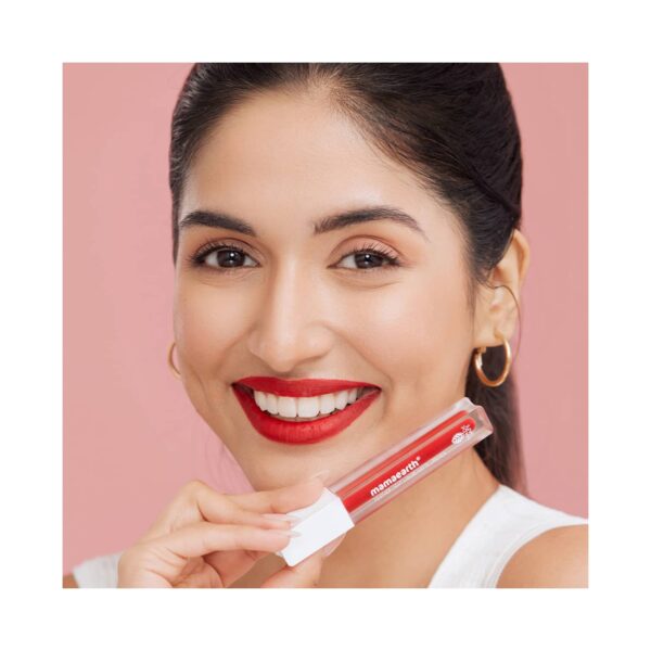 Mamaearth Feather Light Liquid Matte Lipstick With Coconut & Vitamin E - 06 Red Velvet (3.5ml) - Mamaearth