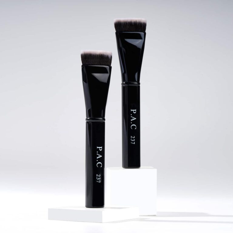 PAC Contouring Brush - 237 (1Pc) - PAC
