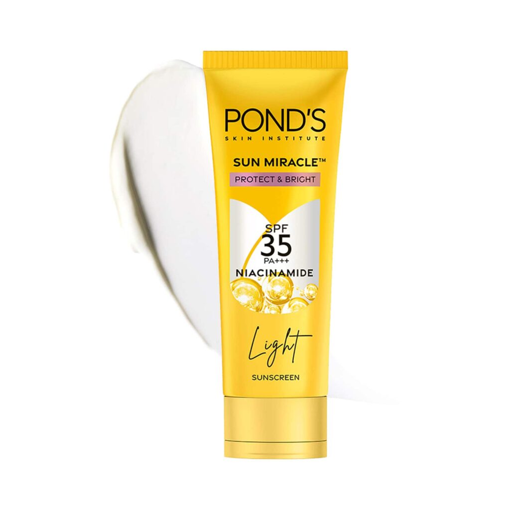 Pond's Sun Miracle SPF 35 PA+++ Light Sunscreen - Protect & Bright, With Niacinamide (50 g) - Pond's