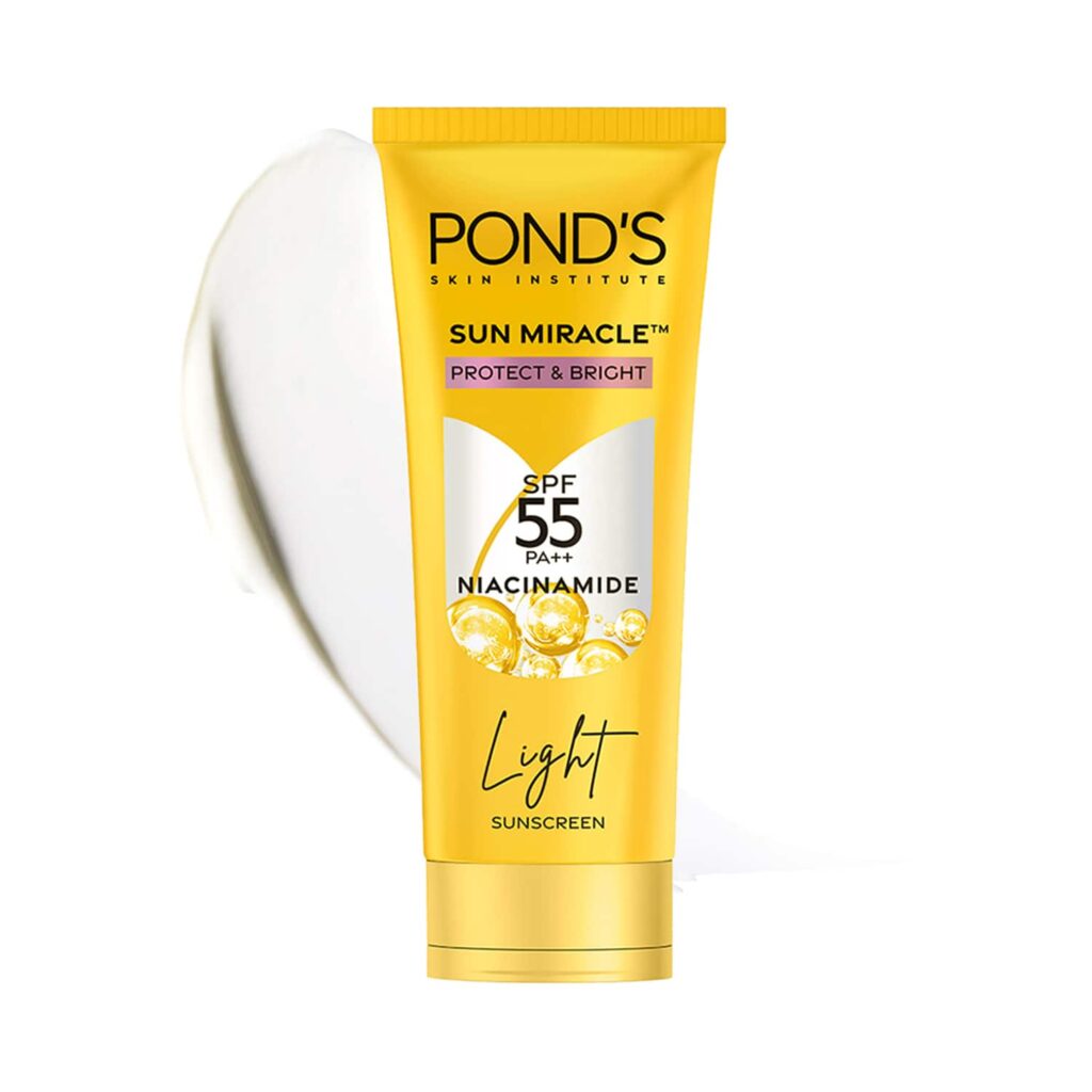 Pond's Sun Miracle SPF 50 PA+++ Light Sunscreen - Protect & Bright, With 3% Active Niacinamide (50 g) - Pond's