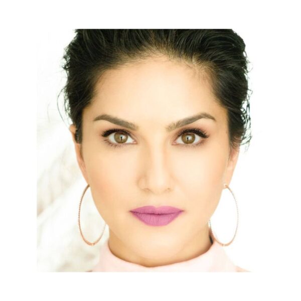 Star Struck by Sunny Leone Lip Gloss With Lip Liner & Lipstick Lip Kit - Purple Taffy (3 Pcs) - Star Struck by Sunny Leone