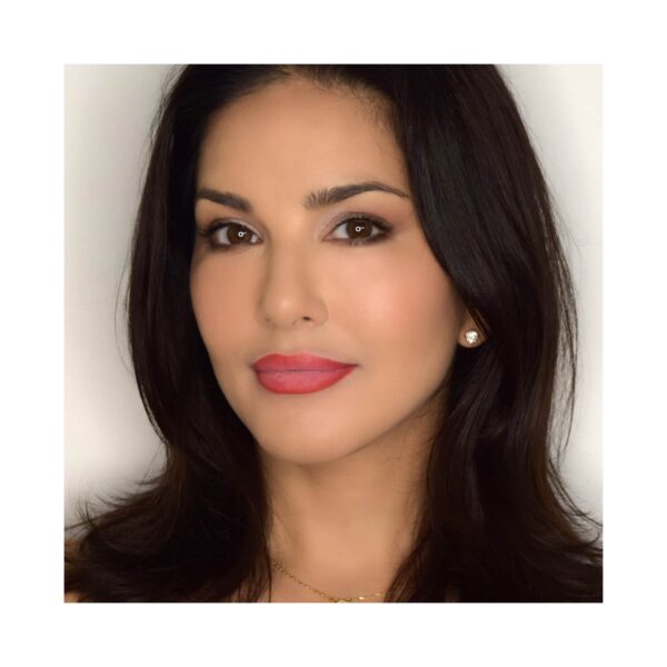 Star Struck by Sunny Leone Long Wear Lip Liner - Red Carpet (1.2g) - Star Struck by Sunny Leone