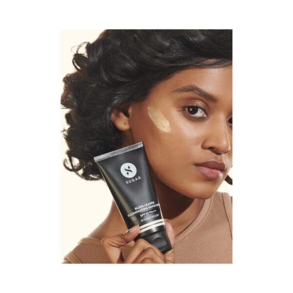 SUGAR Cosmetics Bling Leader Illuminating Sunscreen SPF 35 Pa+++ - 01 Gold Diggin (50g) - SUGAR Cosmetics