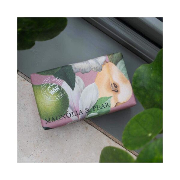 The English Soap Company Royal Botanic Gardens Kew Magnolia & Pear Soap (240g) - The English Soap Company