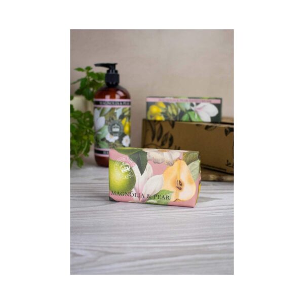The English Soap Company Royal Botanic Gardens Kew Magnolia & Pear Soap (240g) - The English Soap Company