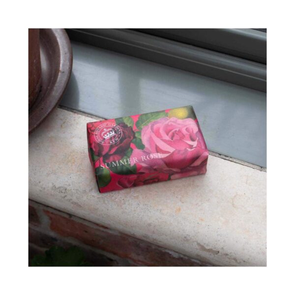The English Soap Company Royal Botanic Gardens Kew Summer Rose Soap (240g) - The English Soap Company