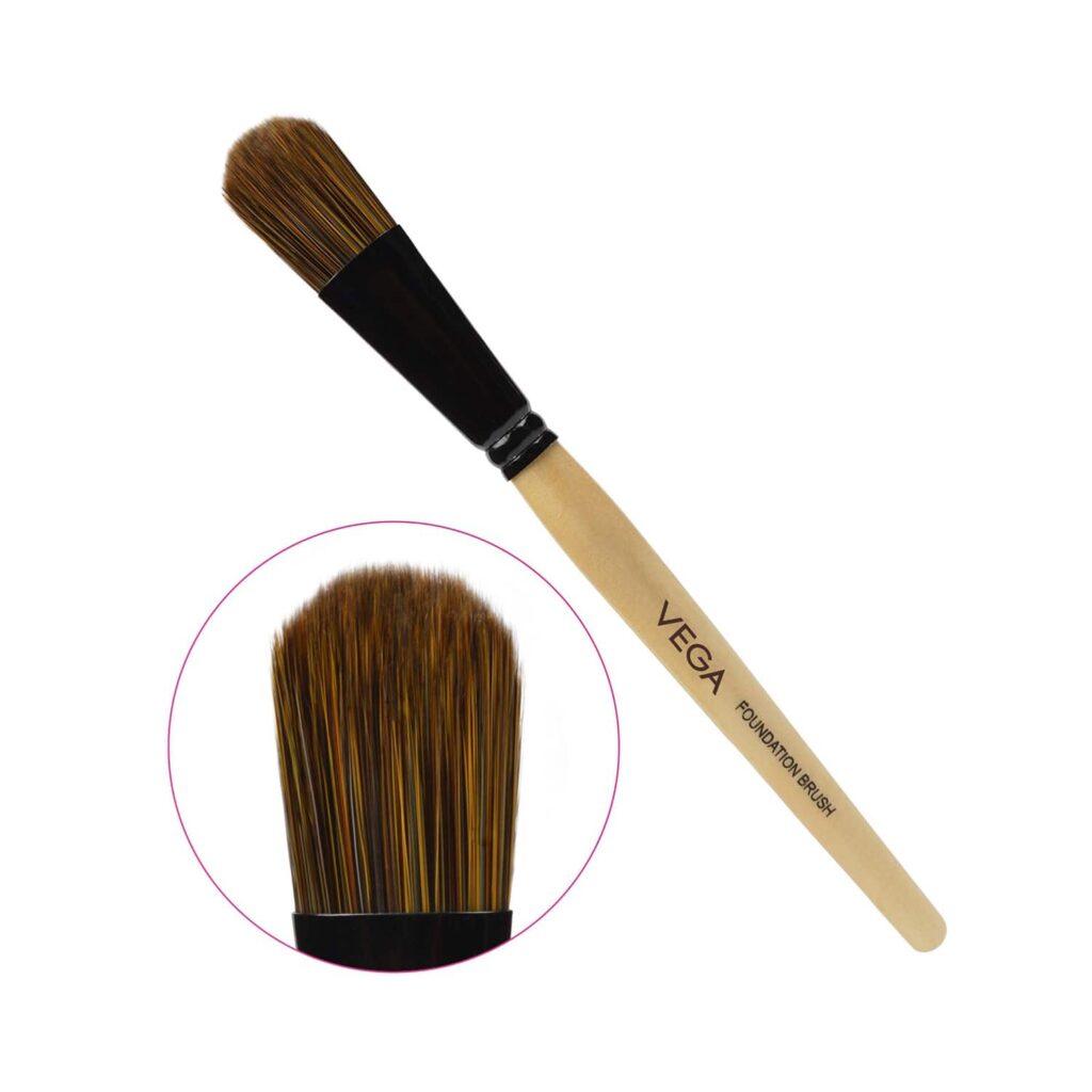 Vega Foundation Brush Blender Brush for Makeup Easy to Blend (EV-01) (17 g) - Vega