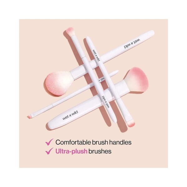 Wet n Wild Makeup Small Concealer Face Brush - Wet n Wild